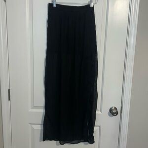 Maxi skirt with slit